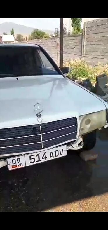 Mercedes-Benz: Mercedes-Benz 190: 1983 г., 1.8 л, Механика, Бензин