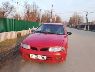 Mitsubishi: Mitsubishi Carisma: 1998 г., 1.6 л, Механика, Бензин, Хэтчбэк