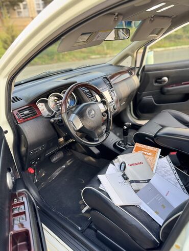Nissan: Nissan Tiida: 1.5 l | 2011 il Hetçbek — 10