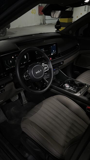 Kia: Kia Carnival: 2025 г., 1.6 л, Автомат, Гибрид, Минивэн — 9