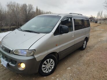 Hyundai: Hyundai H-1 (Grand Starex): 2000 г., 2.5 л, Механика, Дизель, Минивэн