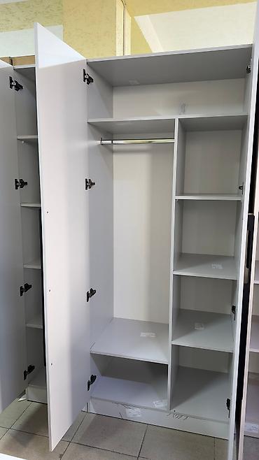 Шкафы для одежды: Шкаф трехдверный из ЛДСП. Качественная фурнитура — 6