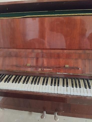 Kuzban (Кубань) şaquli pianino - Marka/model: Кубань upright pianino