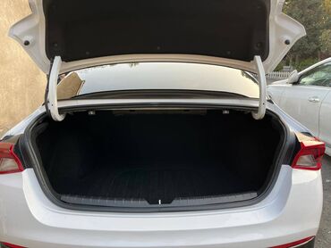 Kia: Kia K5: 1.6 l | 2021 il Sedan — 11