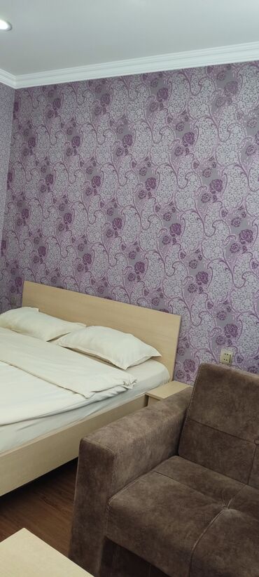 Günlük kirayə mənzillər: Xüsusiyyətlər: İnşaatçılar metro stansiyasına 6 dəqiqəlik yürüş — 6