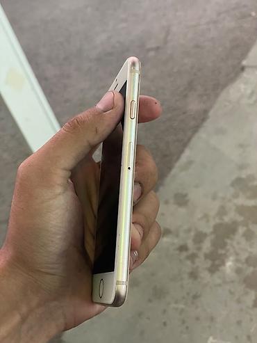 Mobil telefonlar: IPhone 8, 64 GB, Qızılı, Barmaq izi — 8