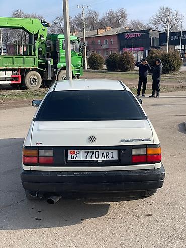 Volkswagen: Volkswagen Passat: 1991 г., 1.8 л, Механика, Бензин, Лифтбек — 3