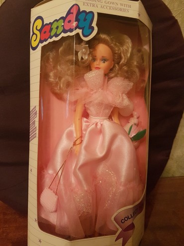 Oyuncaqlar: ● K U K L A ● Təzə. Çin istehsalı. Hündürlüyü - 33 sm. Qiyməti - — 9