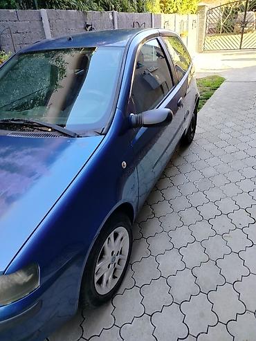 polovni automobili pancevo do 2000 evra: Punto sporting,6 brzina,reg do 11.26, 2001 god.,lak se ljušti,ima — 4