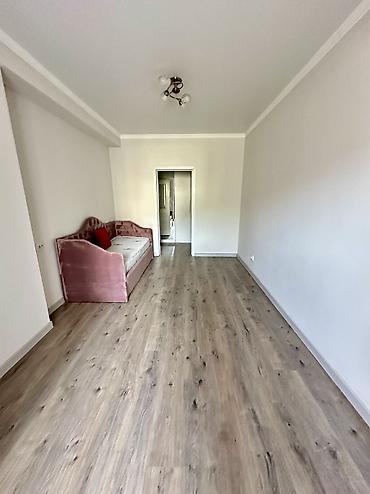 баят квартиры: 3 комнаты, 77 м², Элитка, 3 этаж, Старый ремонт — 5