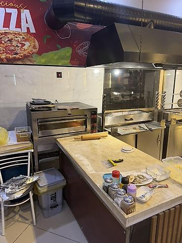 kafe stolari: Pizza, Pide, Lahmacun və Kabab-Dürüm restoranı - Mərkəzi yerdə — 7
