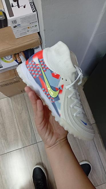 Бутсы: Футбольные бутсы/сороконожки с микрошипами для игры на искусственном — 9