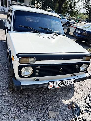 Унаа: ВАЗ (ЛАДА) 4x4 Niva: 2002 г., 1.7 л, Кол менен иштөөчү, Бензин, Пикап — 7
