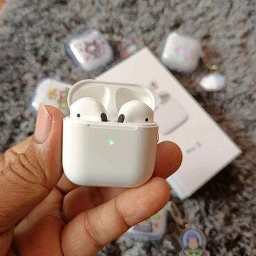 Qulaqlıqlar: Airpods Pro 5. Dayanmadan musiqi dinləmə və ya danışıq 2 saat