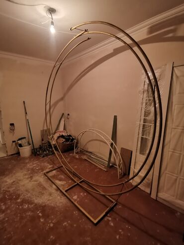 барби шкаф для одежды: Конструкция круга для декораций.
три части, из железа.
Высота 2 метра