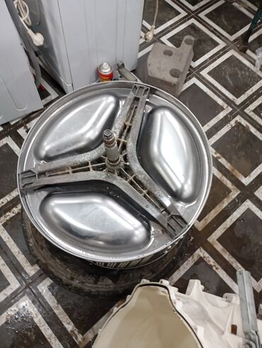 Ремонт стиральных машин: С выездом на дом С гарантией Тип услуги: Диагностика Замена, ремонт — 9