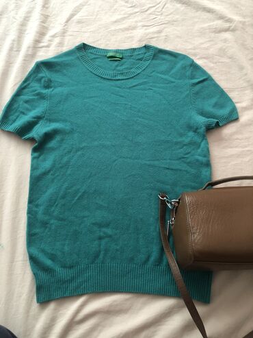 семейные одежды: Оригинал UNITED COLORS OF BENETTON Размер: S Очень приятное к телу