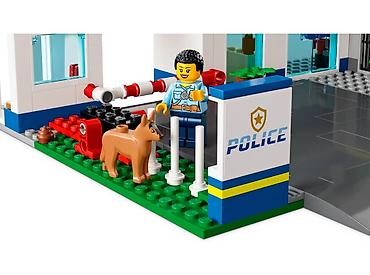конструкторы полиция: Продаю оригинал lego city "полицейская станция" Артикул: 60316 — 4