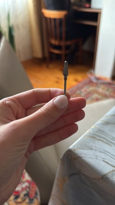 Manikür, pedikür aparatları: Manikür üçün avadanlıq dəsti tək tək də satılır hər biri Tərkib: - — 50