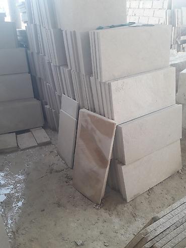 Dekorativ daşlar: Açıq bej rəngli daş plitələr hər növ tikinti və təmir işləri üçün — 5