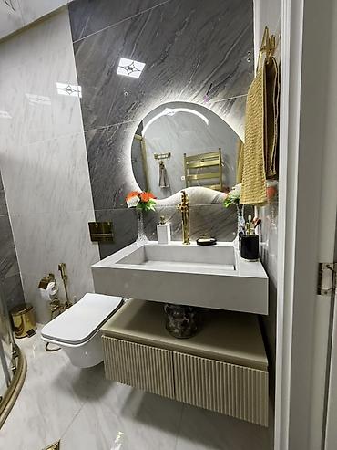hamam ucun şkaf: Mərmər üslubunda asma vanna otağı lavabosu və şkaf dəsti - Dizayn — 3