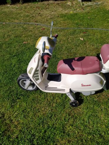 Uşaq üçün elektrik maşınları: Motosikl,tam işlək,4 yaşına kimi uşaq üçün uygundur,qiy 100azn,ünvan