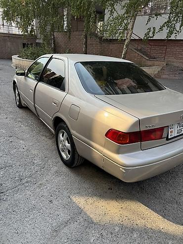 joon deer: Toyota Camry: 2000 г., Автомат, Бензин, Седан — 3