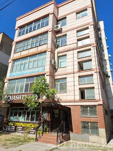 студия аренда: Сдаю цокольное помещение 50 квадратных метров, по улице Токтогула