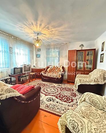 Продажа коттеджей и домов: 🔥СРОЧНО! 🏠Продаётся дом в с. Сокулук 🟡Комнаты: 4 🟡Участок: 6 соток — 11
