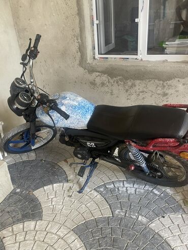 Moto geyim: İphone barter var hec bir prablemi yoxdu senedi yoxdu real alici