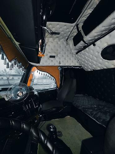 Тягачи: Тягач, Volvo, 2002 г., Самосвал — 2