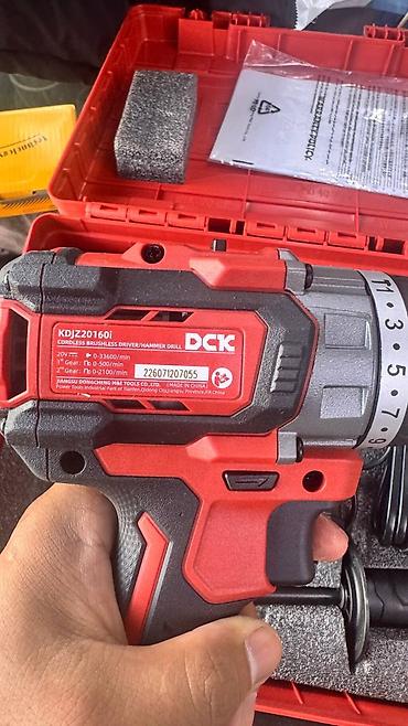 black decker: Аккумуляторная ударная дрель‑шуруповёрт DCK (модель — 5