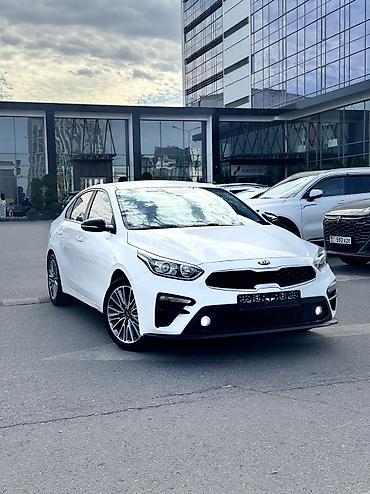 leapmotor b10: Kia K3: 2018 г., 1.6 л, Вариатор, Бензин, Седан — 2