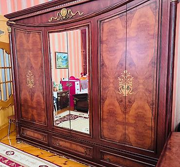 Klassik üslubda yataq otağı mebel dəsti Tərkibi: - 4 qapılı iri lalafo.az -da Klassik üslubda yataq otağı mebel dəsti Tərkibi: - 4 qapılı iri