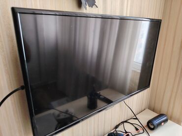 82 ekran smart tv wifi: İşlənmiş Televizor Samsung LCD 32" FHD (1920x1080), Ünvandan götürmə