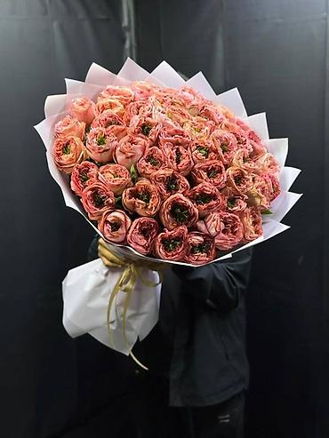 Букеты из живых цветов: - Профессиональная флористическая сборка и гармоничные цветовые — 14