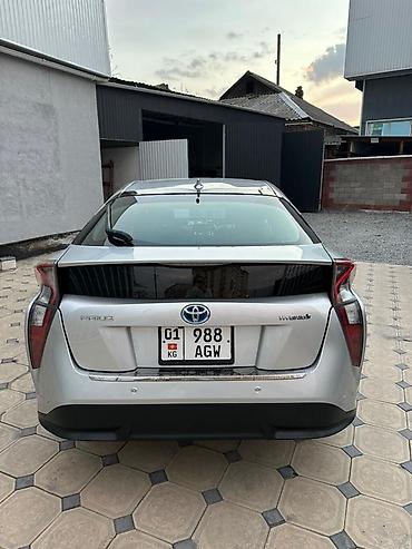 Toyota: Toyota Prius: 2017 г., 1.8 л, Гибрид, Седан — 2