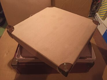 Ostali predmeti za umetnost i kolekcionarstvo: Tri retro kutije od jako tvrdog kartona sa metalnim ojačanjima na na lalafo.rs — 5 Ostali predmeti za umetnost i kolekcionarstvo: Tri retro kutije od jako tvrdog kartona sa metalnim ojačanjima na — 5