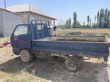 bud e9: Легкий грузовик, Toyota, Стандарт, 3 т, Б/у — 4