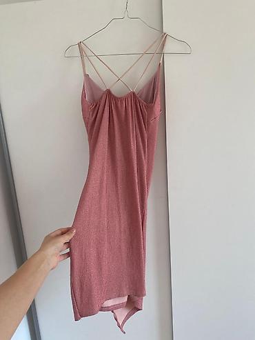 Haljine: Ženska mini haljina sa tankim bretelama, dostupna u više boja: - crna — 13