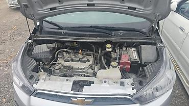Chevrolet: Chevrolet Spark: 2017 г., Бензин — 10
