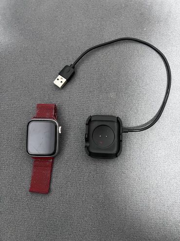 Срочно продаю
Smart watch копия
Состояние хорошее✅
Зарядка имеется