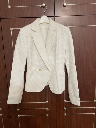 новый пиджак: Костюм с юбкой, Модель юбки: Карандаш, Мини, Пиджак, Made in KG, S (EU 36)