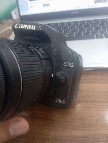 Fotokameralar: Canon 500 d ideal yeniden secilməyir