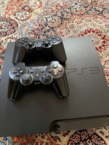 PS3 (Sony PlayStation 3): Продаю PS3! Б/у. 298 gb .В комплекте 2 джойстика (один не оригинал)