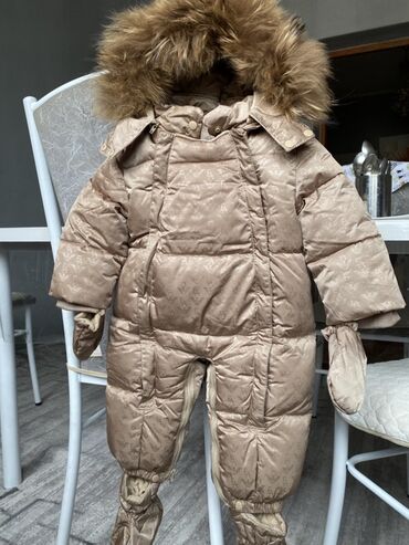 теплая зимняя кофта: Детский зимний комбинезон-трансформер с капюшоном и меховой опушкой