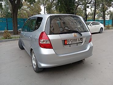 mini ev: Honda Fit: 2003 г., 1.3 л, Вариатор, Бензин, Хэтчбэк — 6