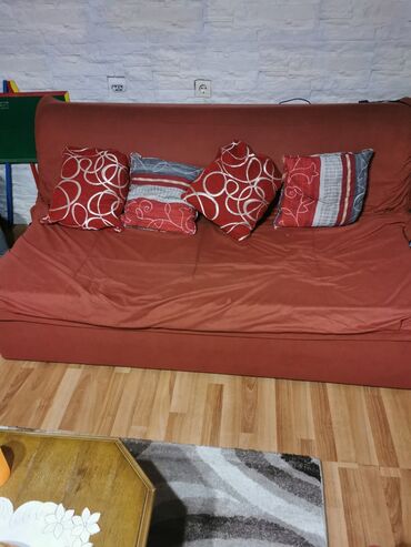 mali sto za sminkanje: Three-seat sofas, Textile, color - Red, Used