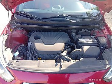 hyundai sonata sukan: Hyundai Accent sedan – qırmızı rəng - Kuzov: 4 qapılı sedan, parlaq — 6