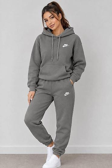 nike windrunner jakna: Ženske trenerke S,M,L,XL veličine za samo 4300 din debele — 4